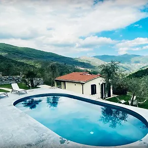 https://casa-vacanze-gli-ulivi-borgomaro.hotelitalianriviera.com