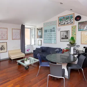 https://domusamor-navona.it-romehotels.com